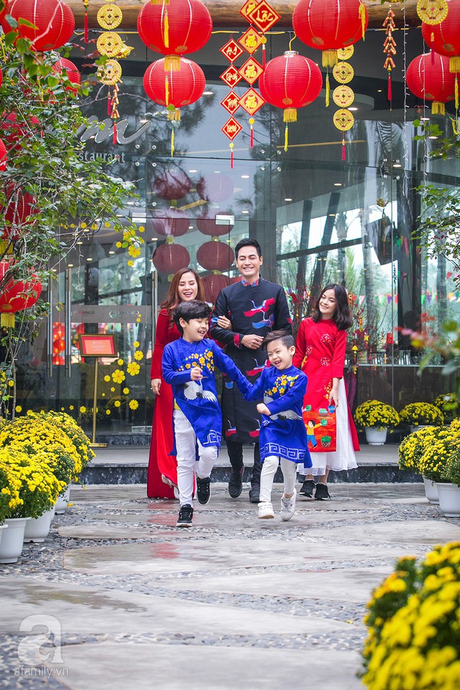 Hạnh phúc ngọt ngào của gia đình MC Phan Anh trong ngày đầu năm mới - Ảnh 4.