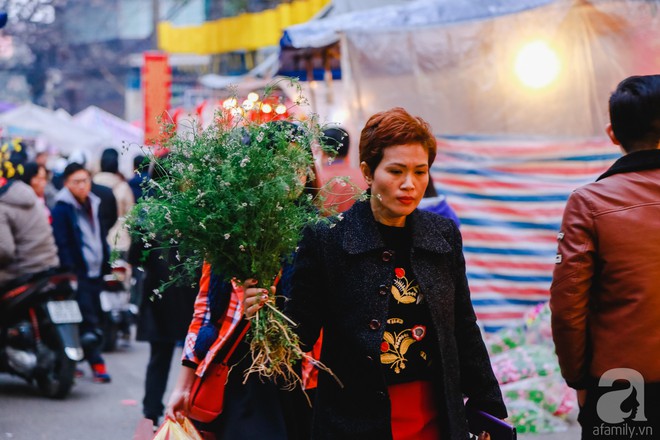 Tắm nước mùi già - nghi thức trịnh trọng trong đêm trừ tịch để đón năm mới của người miền Bắc - Ảnh 7.