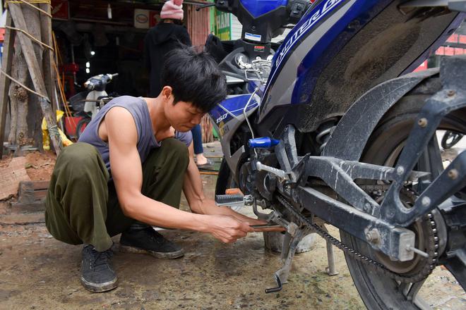 30 Tết, dịch vụ rửa xe hốt bạc, tăng gi&aacute; 4-5 lần ng&agrave;y thường - Ảnh 4.