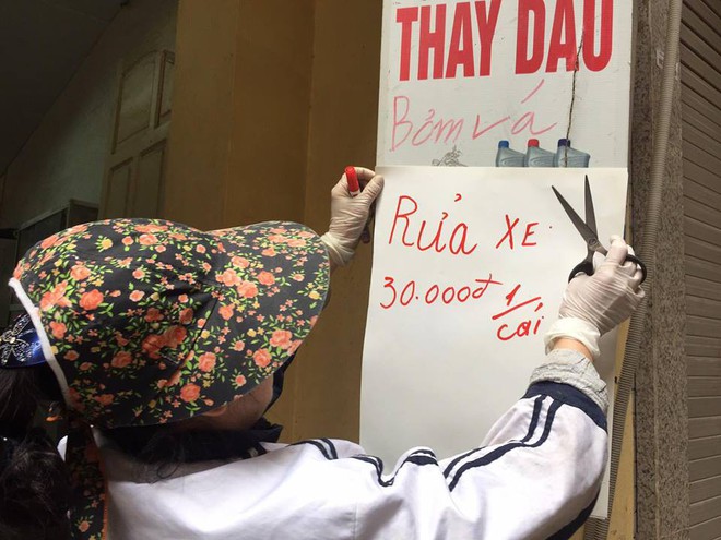 30 Tết, dịch vụ rửa xe hốt bạc, tăng gi&aacute; 4-5 lần ng&agrave;y thường - Ảnh 8.