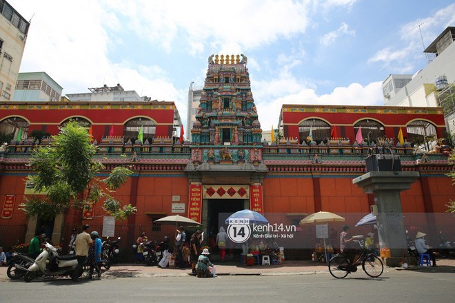 Người dân ùn ùn rủ nhau đến 4 ngôi chùa xóa ế nổi tiếng nhất Sài Gòn cầu duyên - Ảnh 34.