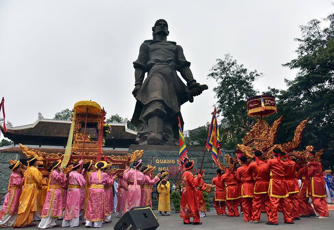 Thủ tướng Nguyễn Xuân Phúc tham dự kỷ niệm chiến thắng Ngọc Hồi - Đống Đa - Ảnh 4. Thủ tướng Nguyễn Xuân Phúc tham dự kỷ niệm chiến thắng Ngọc Hồi - Đống Đa - Ảnh 4.