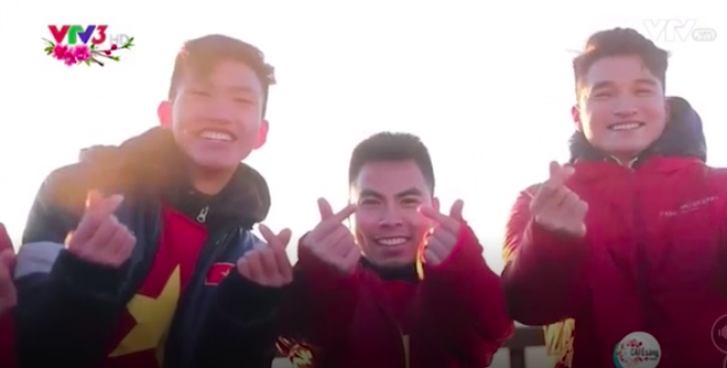 Clip: Các cầu thủ U23 Việt Nam chia sẻ cảm xúc đầu năm trên đỉnh Fansipan - Ảnh 3.