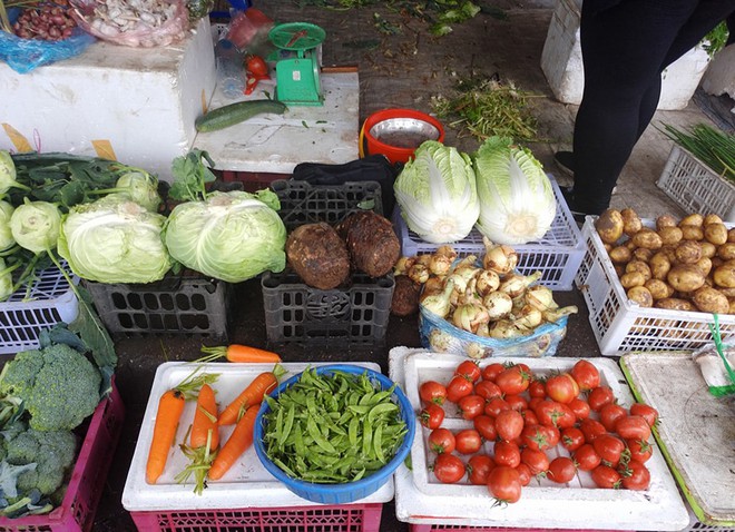 Hà Nội: Rau không tăng giá, thực phẩm ổn định sau Tết cổ truyền - Ảnh 6.