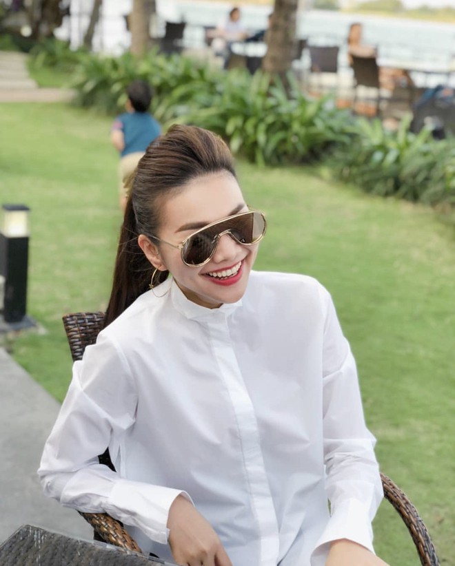 Soi nhất cử nhất động của sao Việt (21/2) - Ảnh 4.