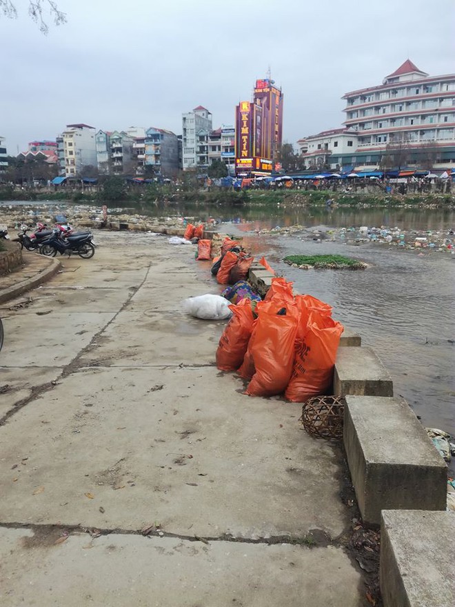 Cao Bằng: Rác thải ồ ạt tấn công, sông Bằng Giang bị bủa vây trong ô nhiễm - Ảnh 7.