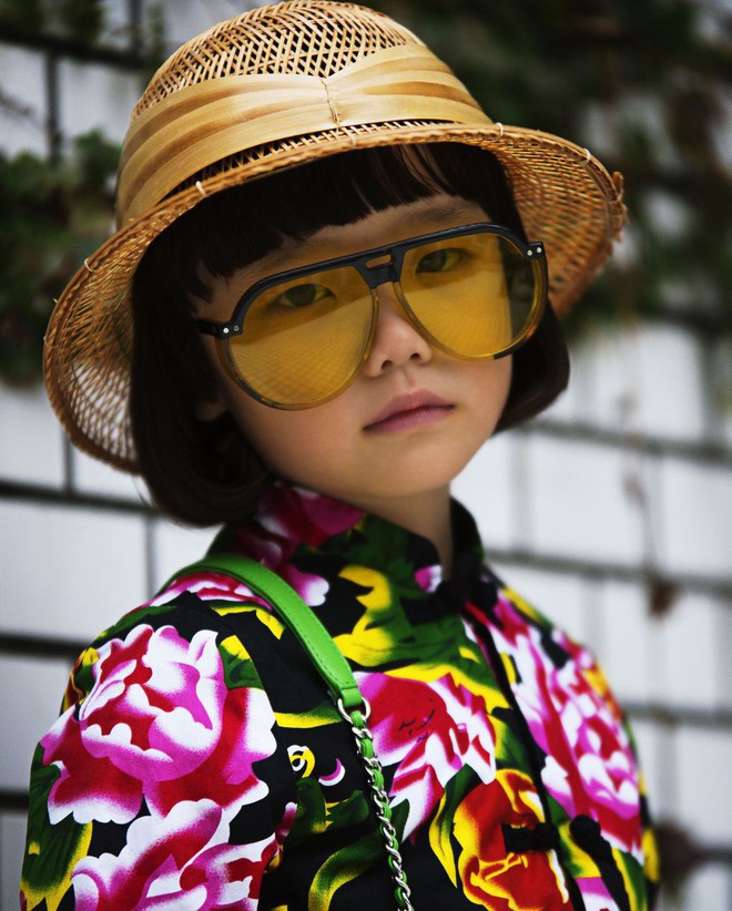 Fashionista 7 tuổi người Nhật từng gây sốt nay còn tự mix đồ hiệu xịn sò cho photoshoot chất ngất của mình trên Elle Mỹ - Ảnh 3.