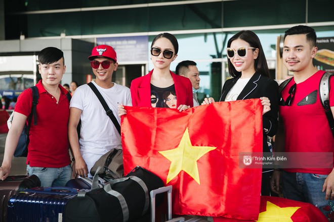 Hương Giang diện nguyên cây đồ đỏ rực, mang theo 105 kg trang phục đi chinh chiến Hoa hậu Chuyển giới Quốc tế - Ảnh 4.