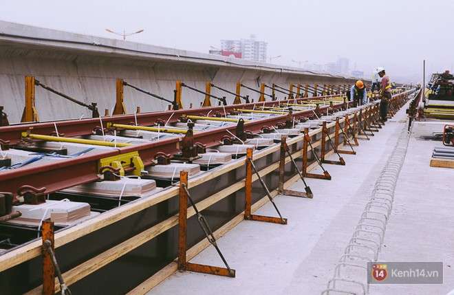 Chùm ảnh: Hơn 2,5km đường ray tàu trên cao tuyến Metro Bến Thành - Suối Tiên ở Sài Gòn đã hoàn thành - Ảnh 5.