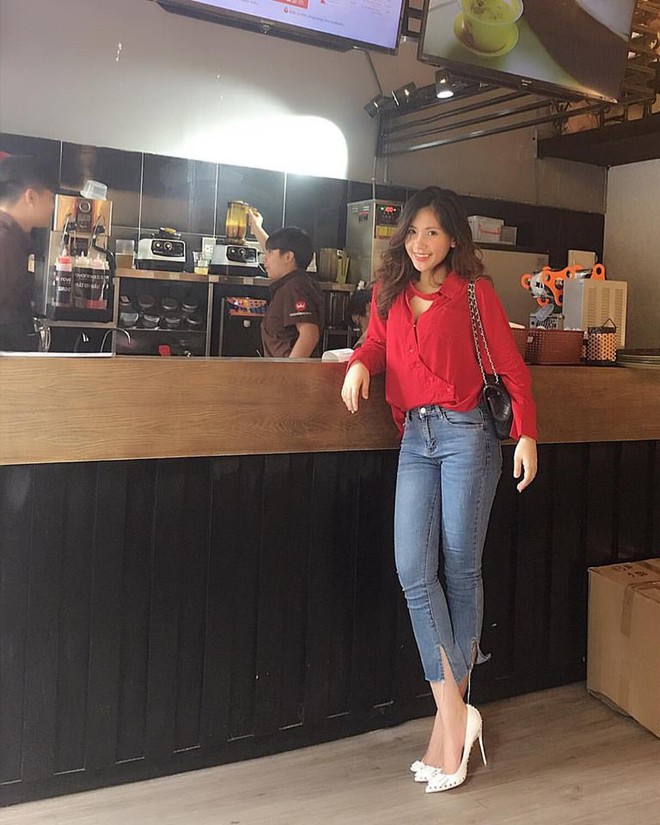 Chân dung cô em nóng bỏng của Hoa hậu nhà giàu Jolie Nguyễn - Ảnh 22.