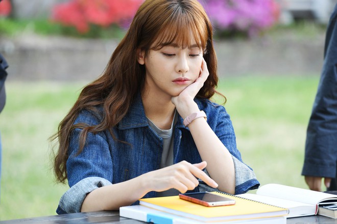 Xuất hiện nam thần còn đẹp hơn Park Hae Jin trong Cheese in the Trap bản điện ảnh - Ảnh 9.