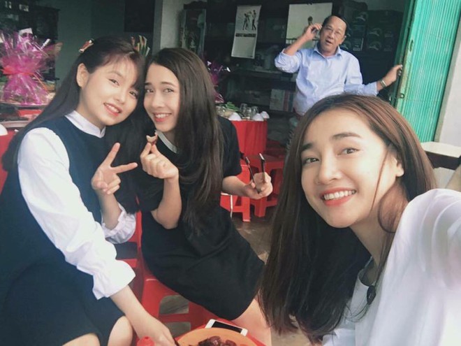 Gia đình toàn mỹ nhân của Nhã Phương, hóa ra còn một cô em dâu xinh xắn chẳng kém ai - Ảnh 11. Gia đình toàn mỹ nhân của Nhã Phương, hóa ra còn một cô em dâu xinh xắn chẳng kém ai - Ảnh 11.