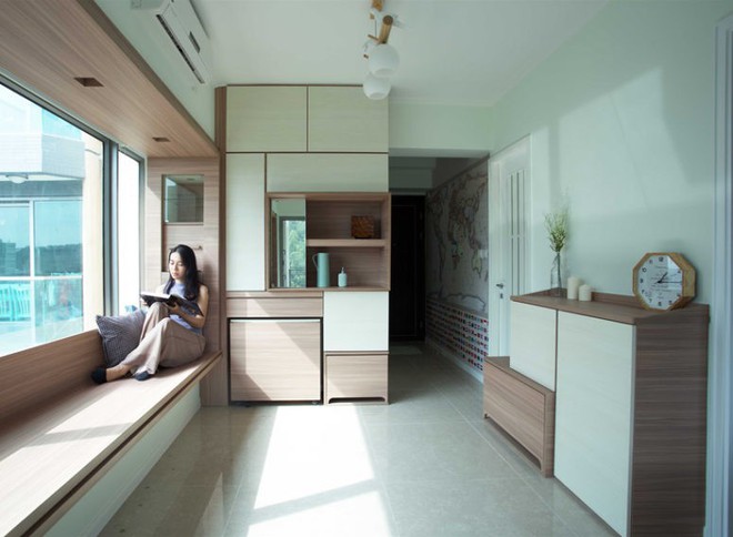 Căn hộ 47m² của đôi vợ chồng trẻ được tối đa hóa không gian nhờ bài trí những khung cửa sổ thật thông minh - Ảnh 1.