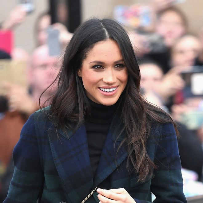 Bí quyết cho làn da căng mịn tự nhiên của công nương tương lai Meghan Markle nằm ở loại kem nền phổ biến này - Ảnh 1.