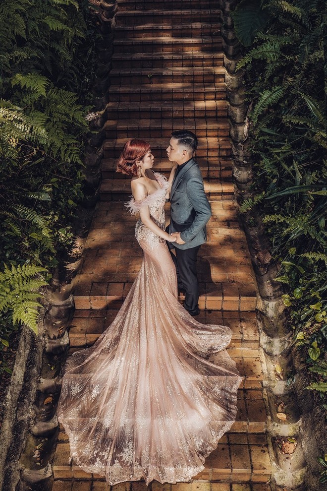 Cặp đôi yêu xa gần 2.000 cây số, kẻ vào Nam, người ra Bắc, chụp ảnh cưới cũng lặn lội sang tận Singapore - Ảnh 18.