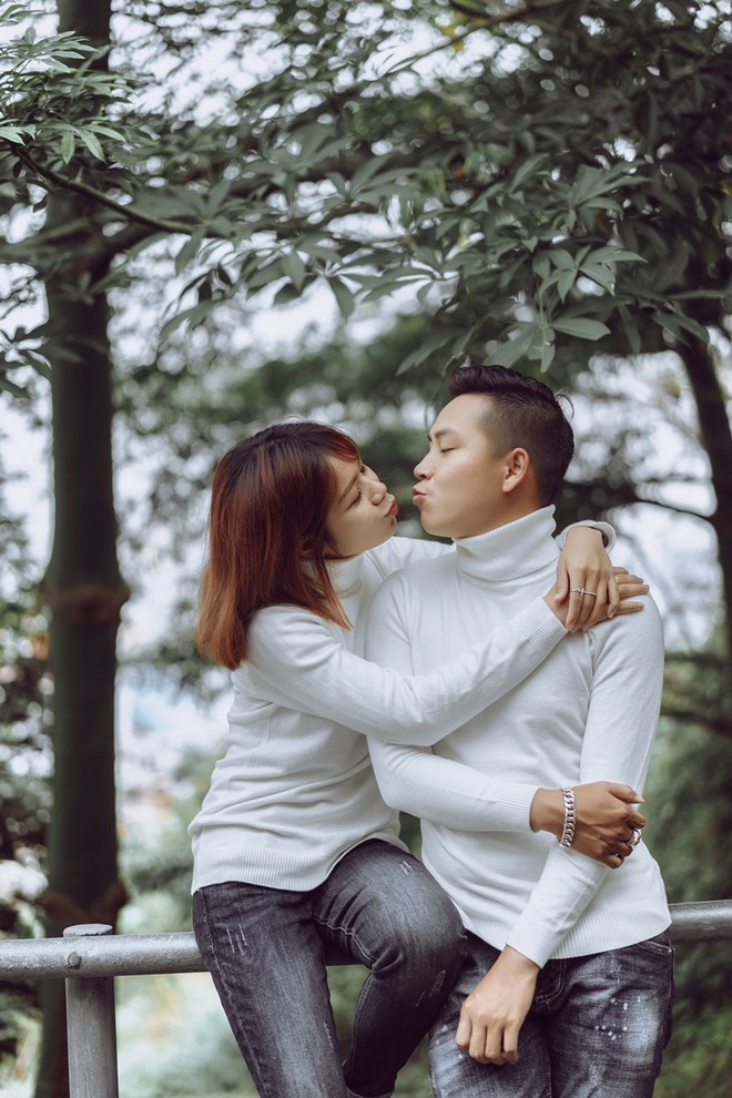 Cặp đôi yêu xa gần 2.000 cây số, kẻ vào Nam, người ra Bắc, chụp ảnh cưới cũng lặn lội sang tận Singapore - Ảnh 13.