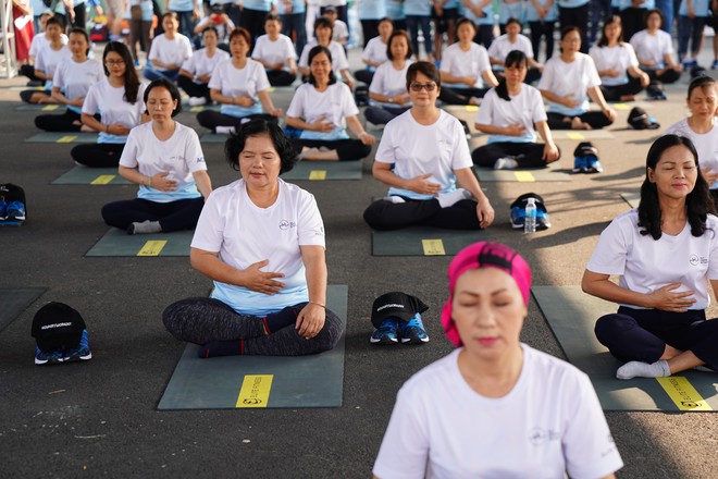 Tâm sự của cô gái Sài Gòn 28 tuổi chống lại ung thư dạ dày bằng yoga: “Mày còn cơ hội sống, buồn rầu ủ rũ làm gì” - Ảnh 4.