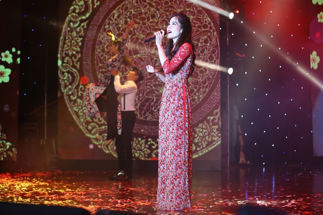 Á hậu Thùy Dung, Diễm Trang, Diệu Thùy đọ sắc, đọ giọng trên sân khấu - Ảnh 13.