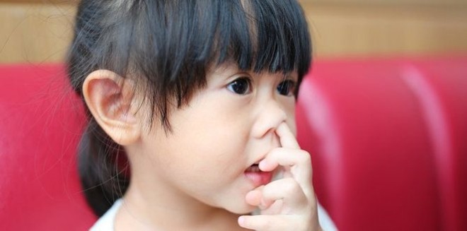 Khoa học chứng minh: Thói quen ngoáy mũi rất tốt cho trẻ em - Ảnh 2.