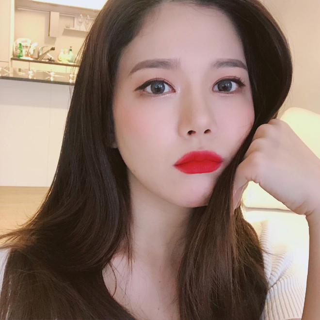 Chuyên gia makeup của Lee Hyori chỉ ra 5 tips makeup cơ bản đem lại làn da bóng bẩy, ngậm nước - Ảnh 3.
