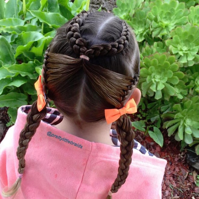 Học bà mẹ khéo tay tết tóc đẹp lạ cho con gái đi chơi Tết - Ảnh 3.