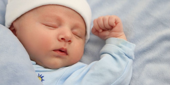 Chuyên gia giấc ngủ đưa ra chỉ dẫn giúp bé sơ sinh ngủ ngoan và liền mạch ngay từ khi lọt lòng - Ảnh 1.