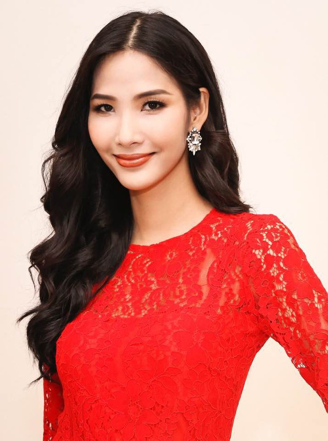 Kể từ khi dự thi Hoa hậu Hoàn Vũ Việt Nam 2017, Hoàng Thùy lột xác hẳn với style “bánh bèo” - Ảnh 12.