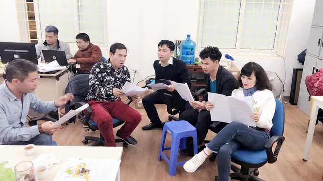 Xuân Bắc, Vân Dung bị đạo diễn Đỗ Thanh Hải mắng trong hậu trường Táo Quân  - Ảnh 3.