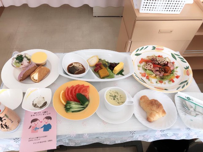 Mẹ Việt ở Nhật kể chuyện sinh con đầu lòng và bữa cơm bệnh viện với những món cực lạ - Ảnh 5.