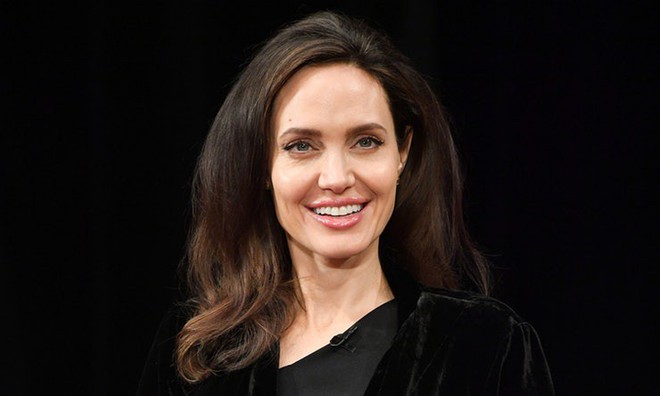 Sau hơn 1 năm từ bỏ người đàn ông từng yêu nồng say suốt cả thập kỷ, Angelina Jolie đang sống thế nào? - Ảnh 5.