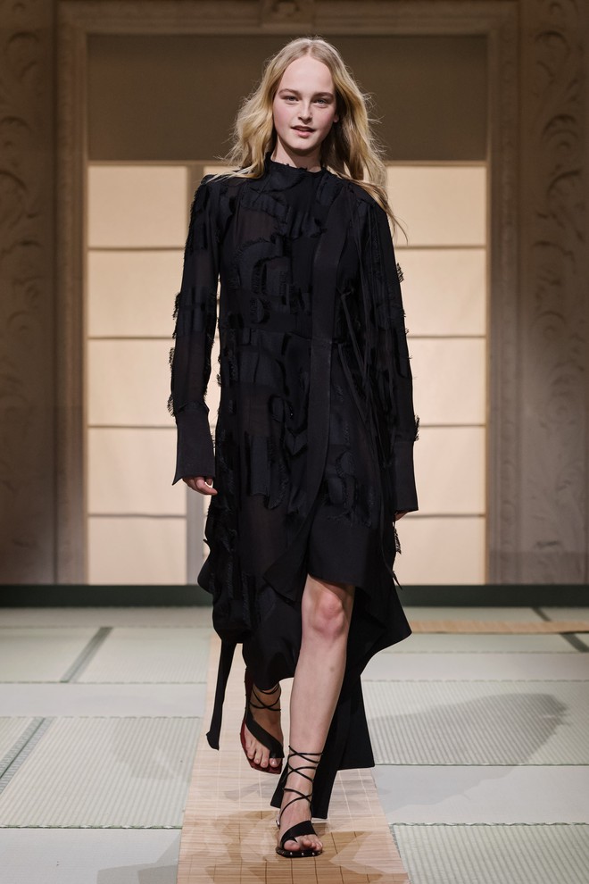 Châu Bùi và Kelbin Lei cùng dàn fashionista đình đám dự show H&M tại Tuần lễ thời trang Paris - Ảnh 18.