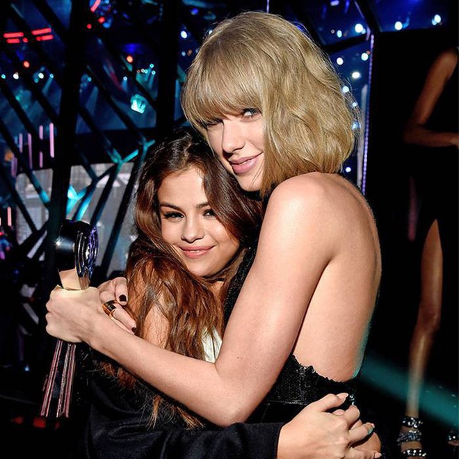 Taylor Swift chứng minh vẫn là chị em tốt với Selena dù không ưa Justin Bieber - Ảnh 2.