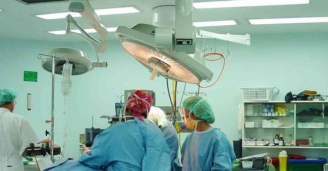 Người đàn ông vào viện với đầu bị sưng, bác sĩ mổ não bệnh nhân ra rồi mới nhận ra sự thật khó tha thứ - Ảnh 2. Người đàn ông vào viện với đầu bị sưng, bác sĩ mổ não bệnh nhân ra rồi mới nhận ra sự thật khó tha thứ - Ảnh 2.