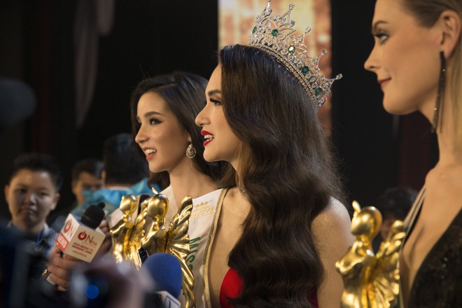 Hương Giang đăng quang Hoa hậu Chuyển giới quốc tế 2018 - Ảnh 7.