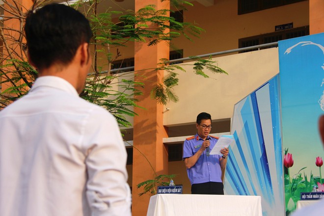 Giải quyết mâu thuẫn cho bạn gái, nam sinh lớp 12 đánh bạn cùng trường đến chấn thương sọ não, thương tật 55% - Ảnh 4. Giải quyết mâu thuẫn cho bạn gái, nam sinh lớp 12 đánh bạn cùng trường đến chấn thương sọ não, thương tật 55% - Ảnh 4.