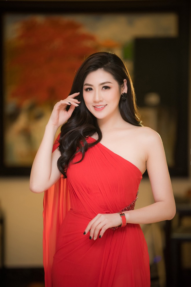 Á hậu Tú Anh diện đầm lệch vai khoe sắc bên hot girl Châu Bùi - Ảnh 5.
