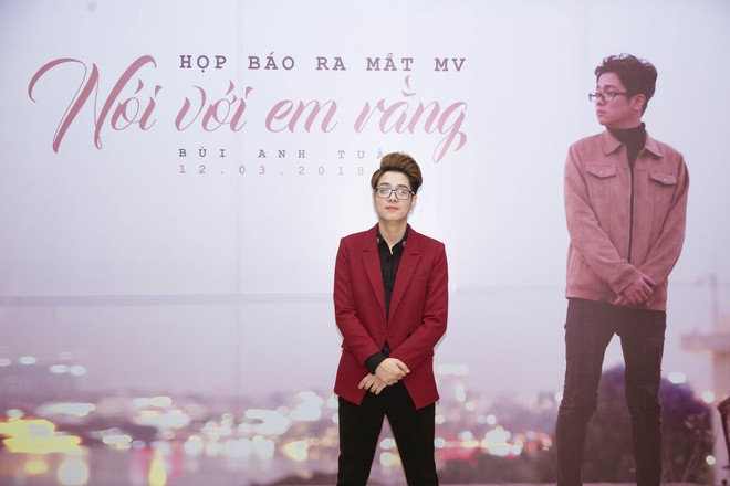 Bùi Anh Tuấn bất ngờ trở lại với MV cực bí hiểm cho ngày Valentine trắng - Ảnh 1. Bùi Anh Tuấn bất ngờ trở lại với MV cực bí hiểm cho ngày Valentine trắng - Ảnh 1.