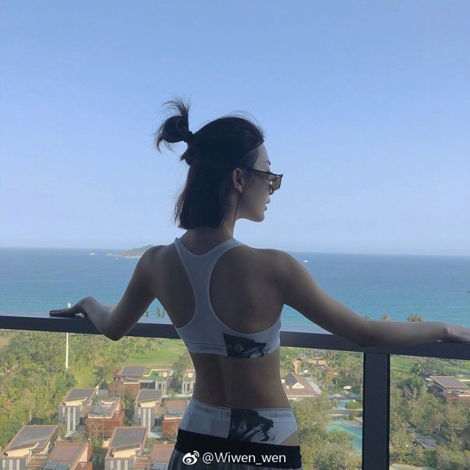 Tình cũ của Lâm Canh Tân khoe body gợi cảm, nhan sắc không kém cạnh mỹ nhân trên mạng xã hội - Ảnh 1. Tình cũ của Lâm Canh Tân khoe body gợi cảm, nhan sắc không kém cạnh mỹ nhân trên mạng xã hội - Ảnh 1.
