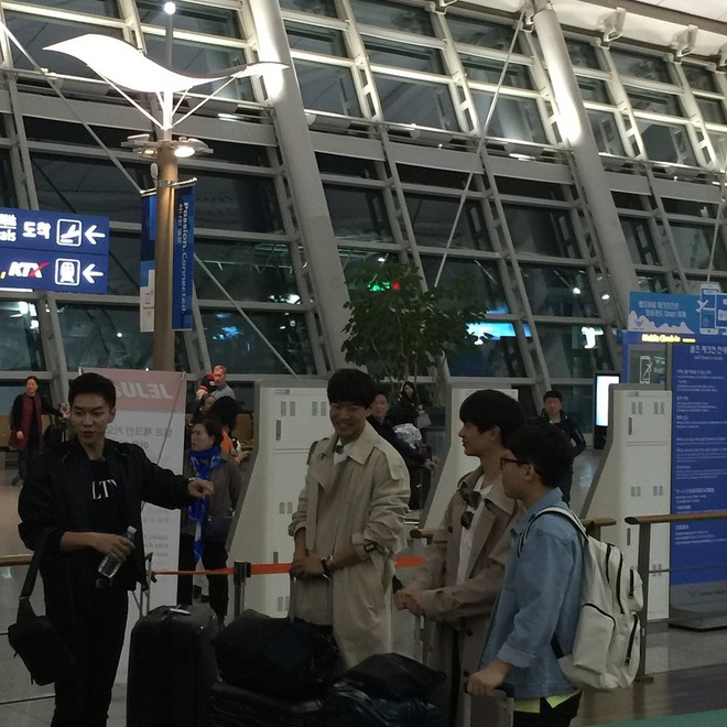 Ngộ Không Lee Seung Gi, Yook Sung Jae và dàn nghệ sĩ siêu hot đã ra sân bay Hàn, chuẩn bị đổ bộ Việt Nam vào tối nay - Ảnh 23.