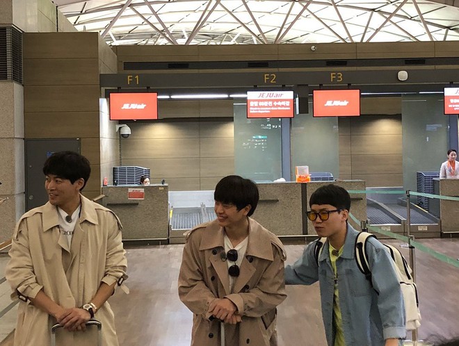 Ngộ Không Lee Seung Gi, Yook Sung Jae và dàn nghệ sĩ siêu hot đã ra sân bay Hàn, chuẩn bị đổ bộ Việt Nam vào tối nay - Ảnh 25.