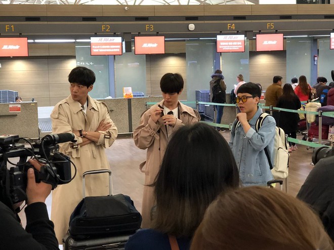 Ngộ Không Lee Seung Gi, Yook Sung Jae và dàn nghệ sĩ siêu hot đã ra sân bay Hàn, chuẩn bị đổ bộ Việt Nam vào tối nay - Ảnh 26.
