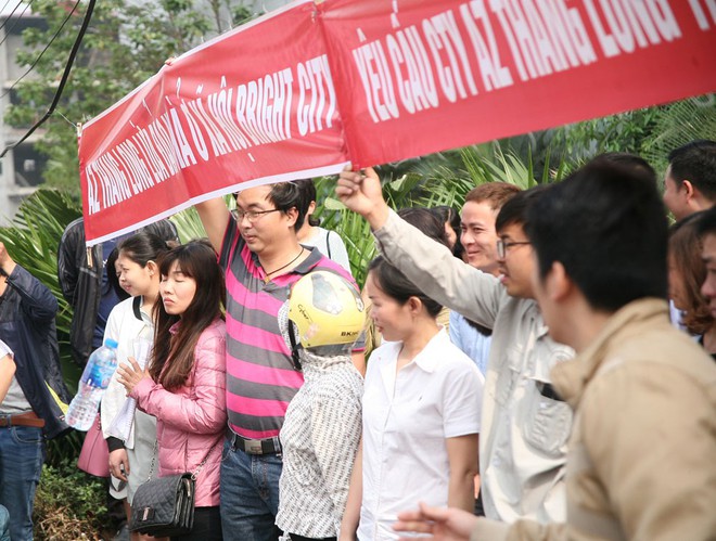 Hà Nội: Hàng trăm cư dân nghỉ việc, treo băng rôn yêu cầu CĐT trả nhà do chậm tiến độ - Ảnh 9.