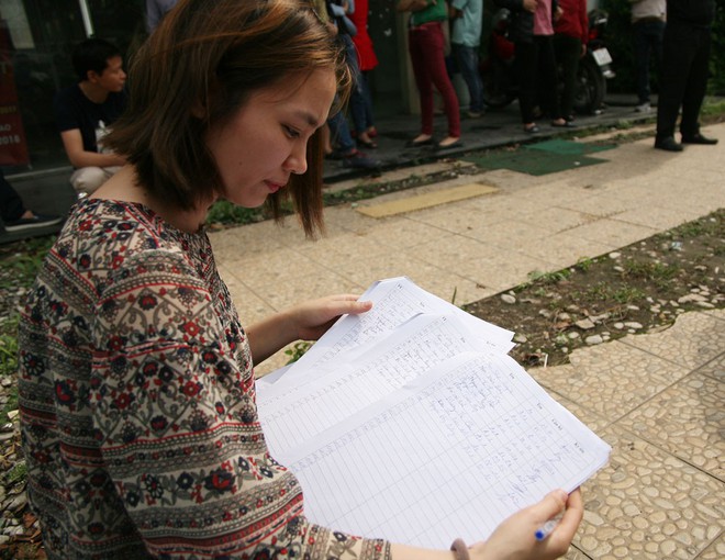 Hà Nội: Hàng trăm cư dân nghỉ việc, treo băng rôn yêu cầu CĐT trả nhà do chậm tiến độ - Ảnh 15.