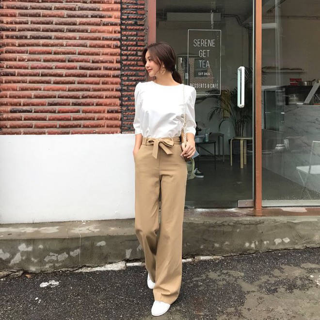 Diện toàn đồ đơn giản nhưng các quý cô Châu Á vẫn đẹp hết nấc trong street style tuần này - Ảnh 15.