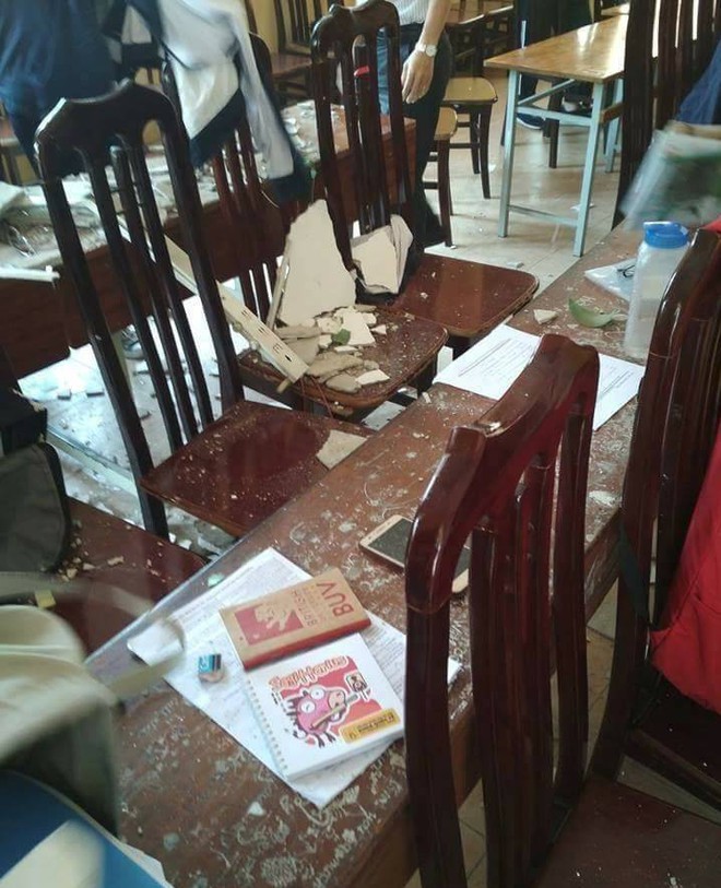 Hà Nội: Đang ngồi học, 3 học sinh bị mảng trần rơi trúng khiến bị thương - Ảnh 4.