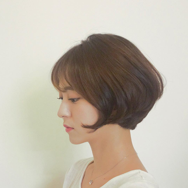 Loạt quý cô Hàn Quốc đã hack tuổi nhờ kiểu tóc tém mái lưa thưa này - Ảnh 15.