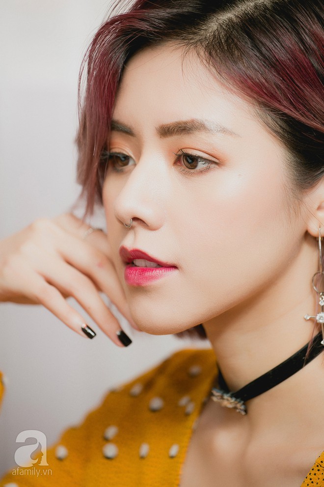 Nếu theo trend son tím, đừng bỏ qua loạt chia sẻ này của beauty blogger Gấu Zoan - Ảnh 1.