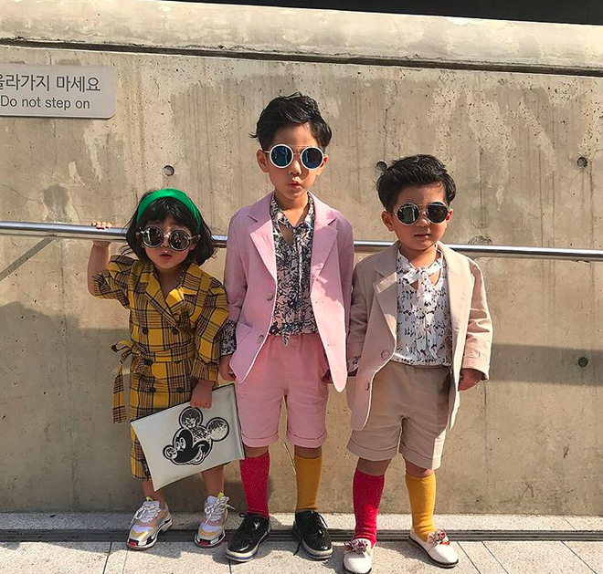 Đến hẹn lại lên, loạt nhóc tì khuấy đảo Tuần lễ Thời Trang Seoul 2018 với loạt street style cực chất cùng thần thái pose ảnh còn hơn cả người lớn - Ảnh 13.