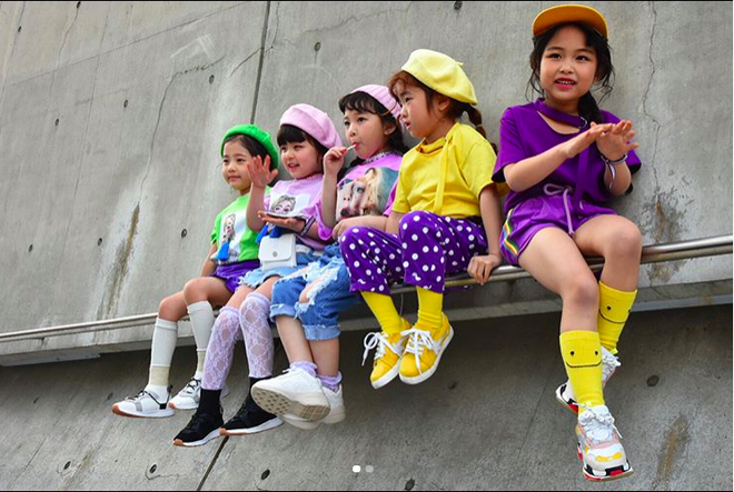Đến hẹn lại lên, loạt nhóc tì khuấy đảo Tuần lễ Thời Trang Seoul 2018 với loạt street style cực chất cùng thần thái pose ảnh còn hơn cả người lớn - Ảnh 5.