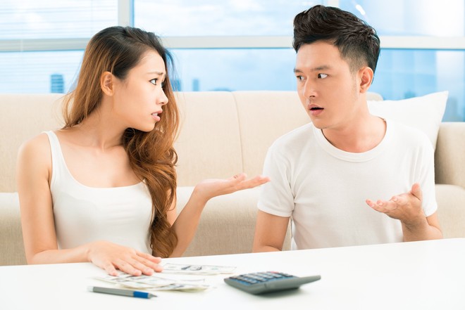 Vợ sẵn sàng bỏ ra vài chục triệu mua túi hàng hiệu, nhưng lại “nhăn nhó” khi bỏ ra 4 triệu giúp gia đình tôi - Ảnh 1.